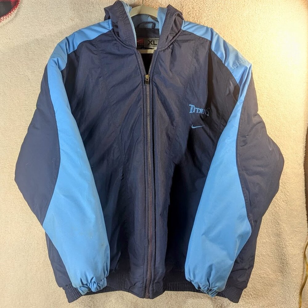 Vintage Nike Men's XL Hooded & Lined Tennessee Titans Puffer Coat Very Warm NFL